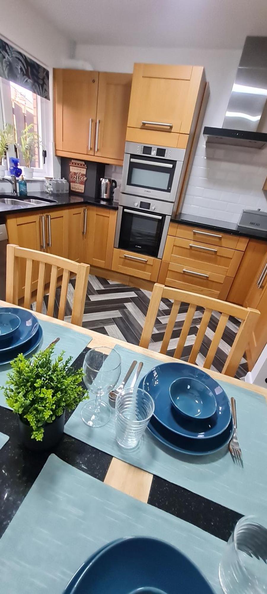 Stylish Home In Linlithgow With Free Parking Exterior photo